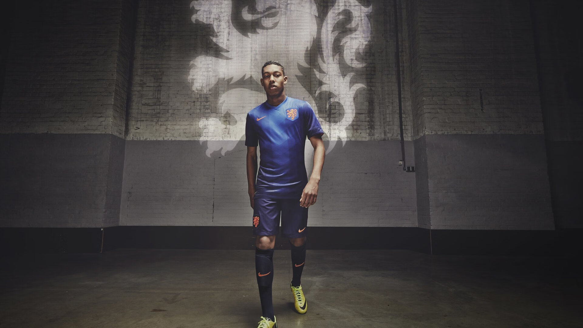 阿扎伦卡新星重要助攻表现突出，法国队前途光明！引发球迷热议